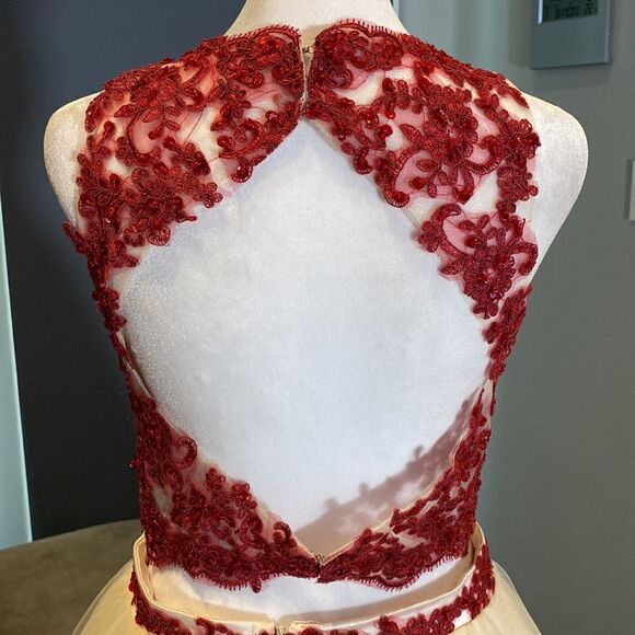 Women’s 2 Piece Prom Party Dress Halter Neck with Red Flower Detail Size 6 - Picture 7 of 11